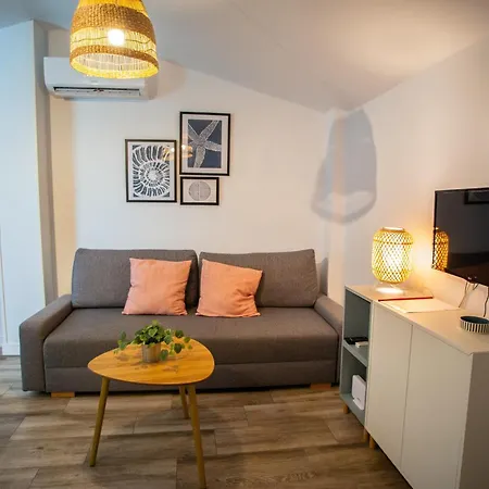 Benalhome - Tu Hogar Con Terraza Y Ducha Exterior Апартаменти *